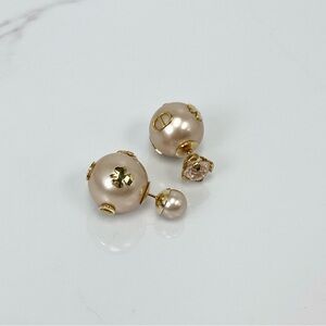Christian Dior Pearl earrings